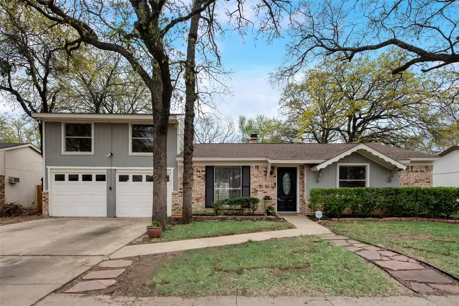 4200 Coronet Lane, Arlington, TX 76017