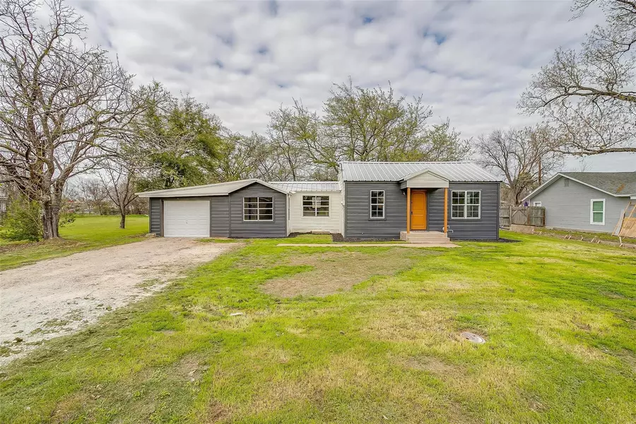 711 E Beth Street, Whitney, TX 76692