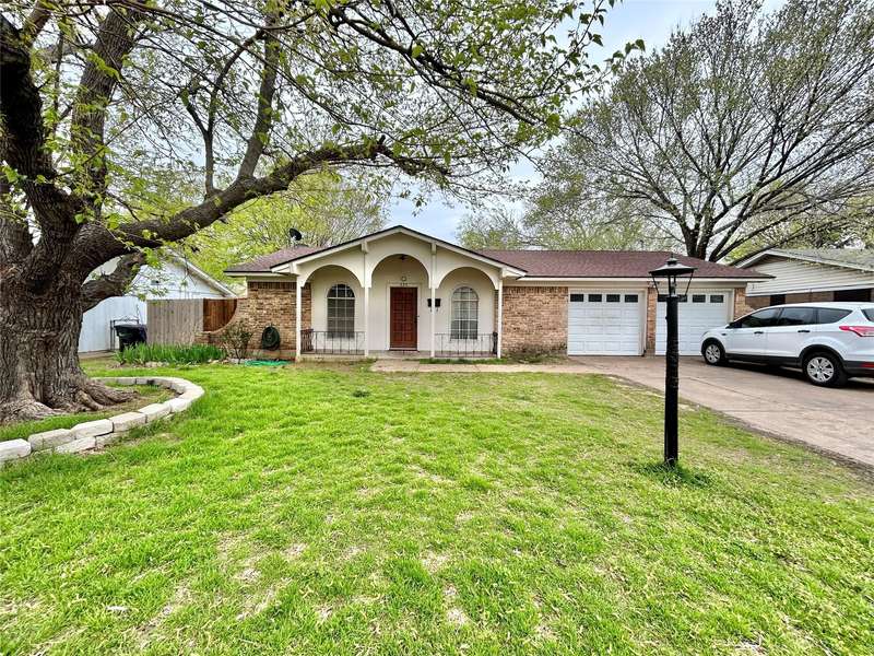 825 Marlene Drive, Everman, TX 76140