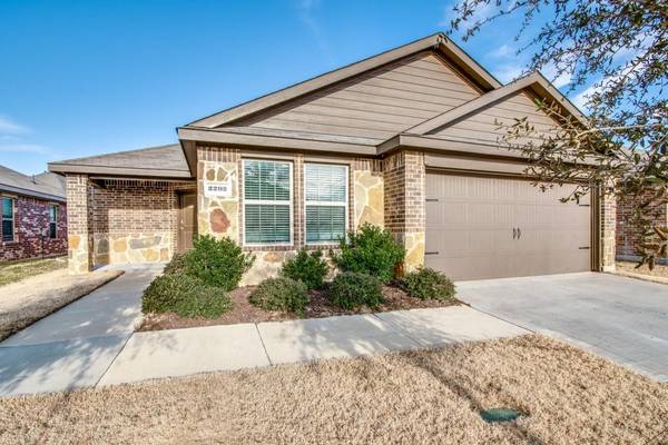 2292 Torch Lake Drive, Forney, TX 75126