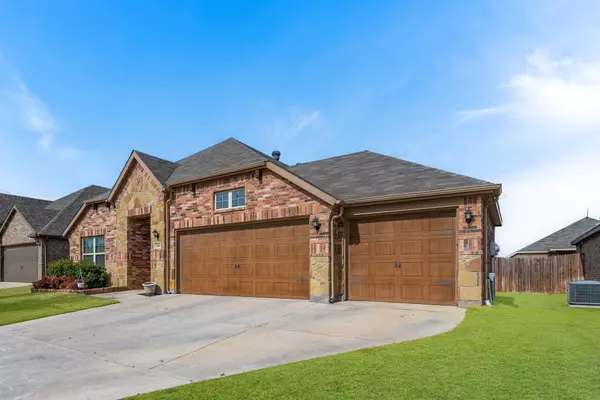 Justin, TX 76247,280 Hilltop Drive