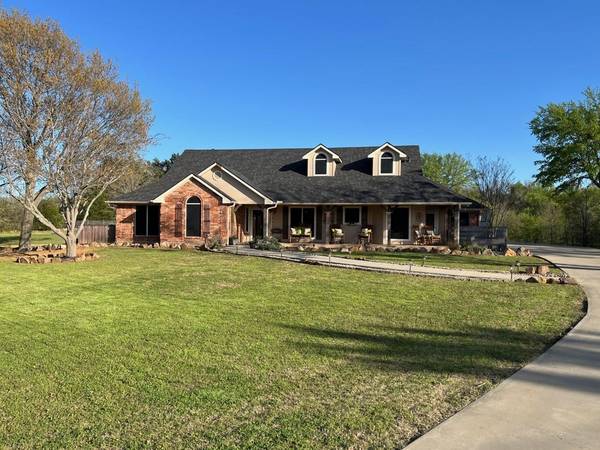 1002 Catalina Drive,  Bells,  TX 75414