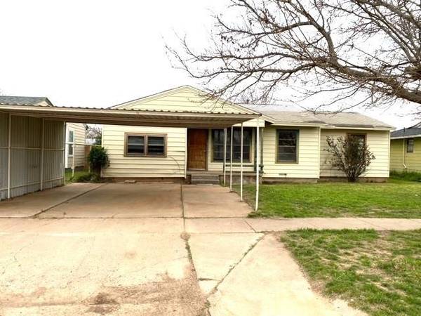 533 Avenue H, Hamlin, TX 79520