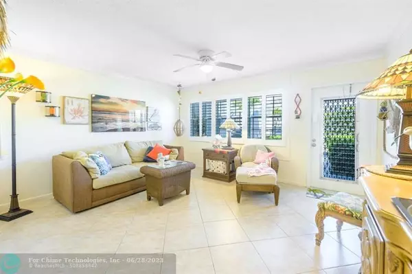 Deerfield Beach, FL 33442,74 Lyndhurst D  #74