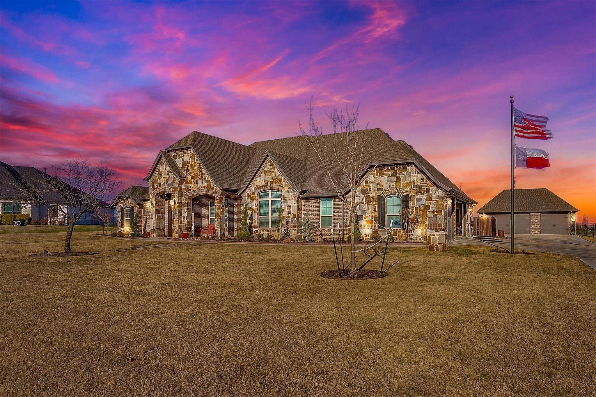 12376 Bella Colina Drive, Fort Worth, TX 76126