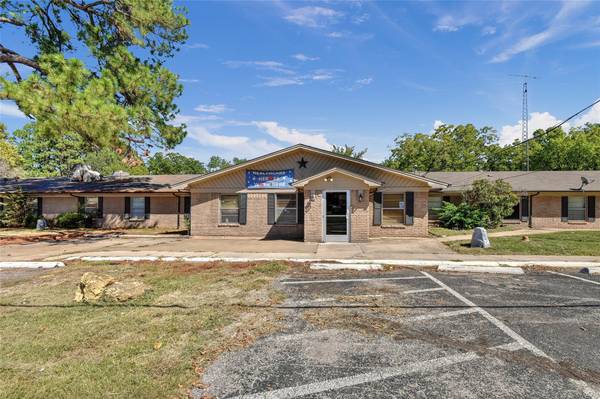 501 N Main Street, Collinsville, TX 76233