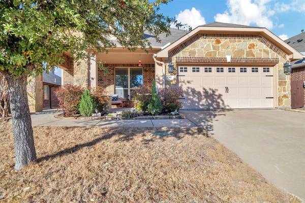 1501 Cockatiel Drive, Little Elm, TX 75068