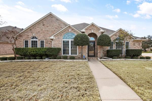 4000 Sweetwood Court, Haltom City, TX 76137