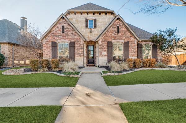 1112 Damsel Caitlyn Drive, Lewisville, TX 75056