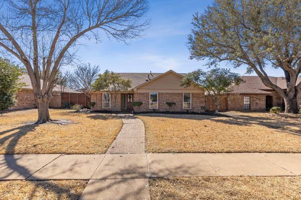 706 Willow Brook Drive, Allen, TX 75002