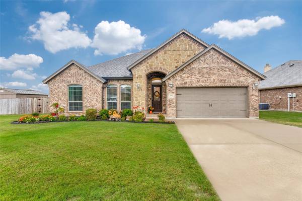 2232 Caroline Drive, Weatherford, TX 76087