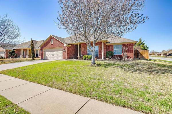 333 Vera Drive, Burleson, TX 76028