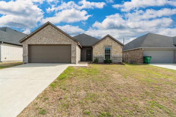 8917 Cheyenne Drive, Greenville, TX 75402