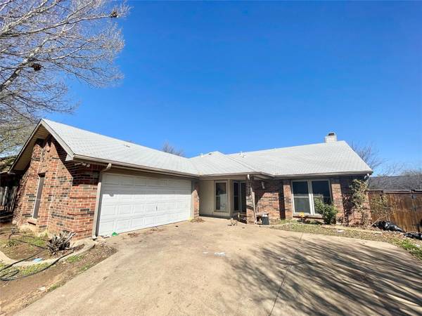 2912 Woodlark Drive, Fort Worth, TX 76123