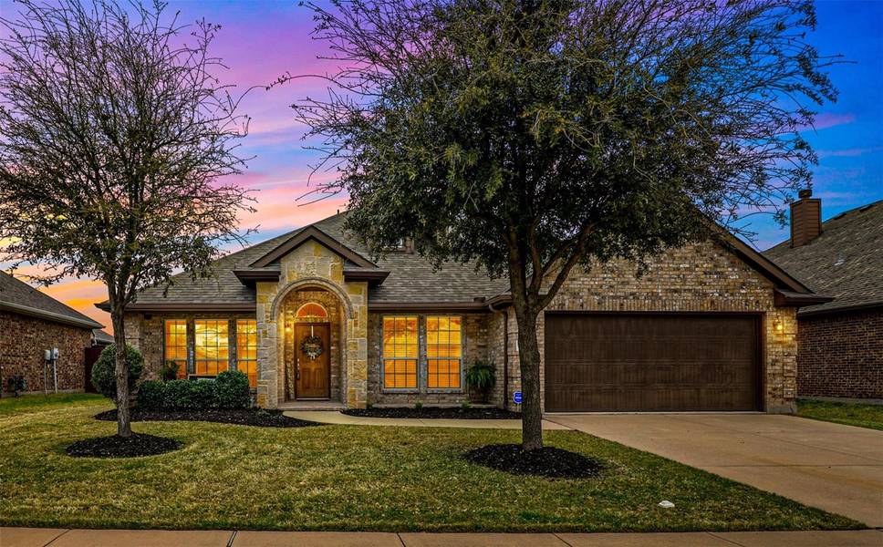 15804 Carlton Oaks Drive, Fort Worth, TX 76177