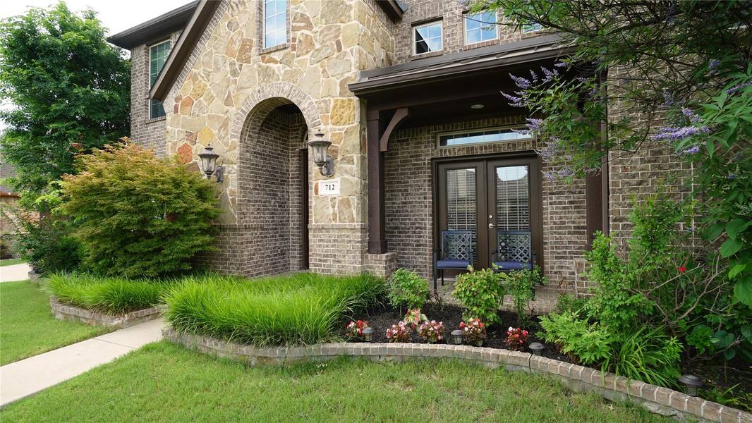 712 Ridge Point Parkway, Keller, TX 76248