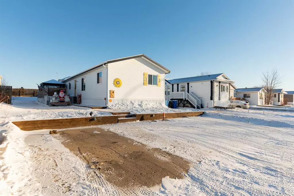 Fort Mcmurray, AB T9K 2H7,144 Clausen CRES