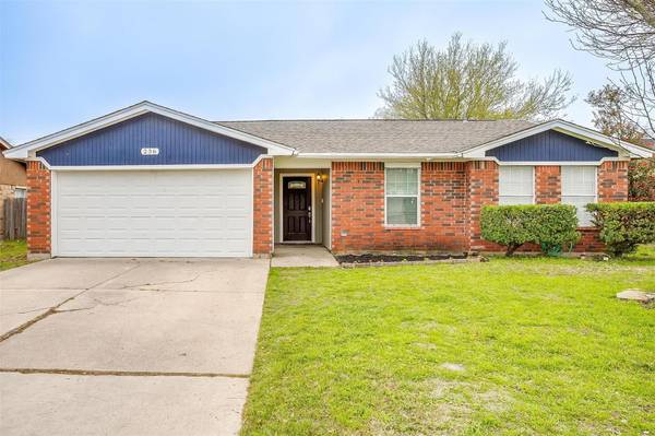 236 Freedom Lane, Arlington, TX 76002