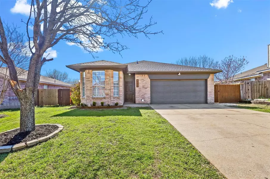 6375 Stonewater Bend Trail, Fort Worth, TX 76179