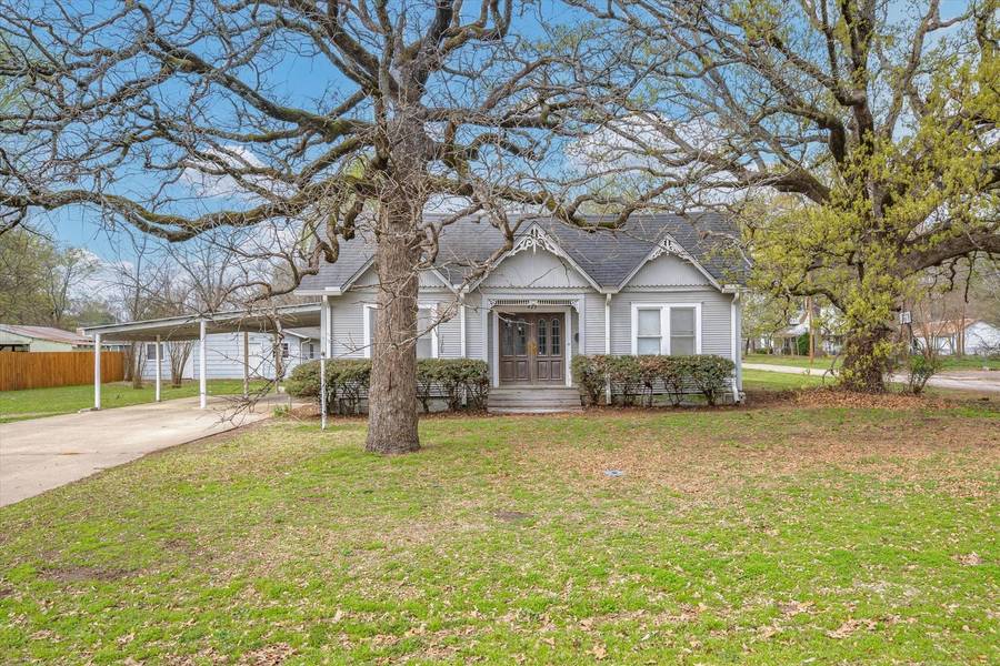 423 N Oleander Street, Grand Saline, TX 75140