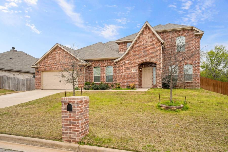 3720 Jazmine Drive, Forest Hill, TX 76140