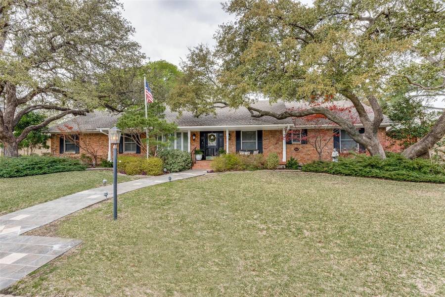 7817 Fallmeadow Lane, Dallas, TX 75248