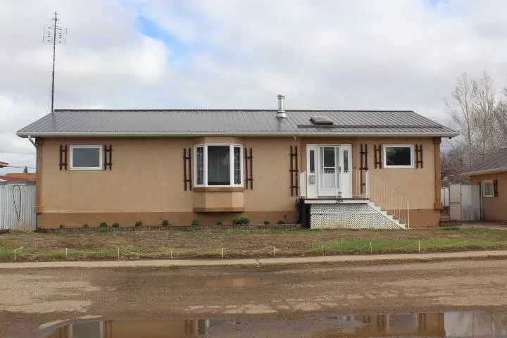 Burdett, AB T0K 0J0,209 Railway AVE E