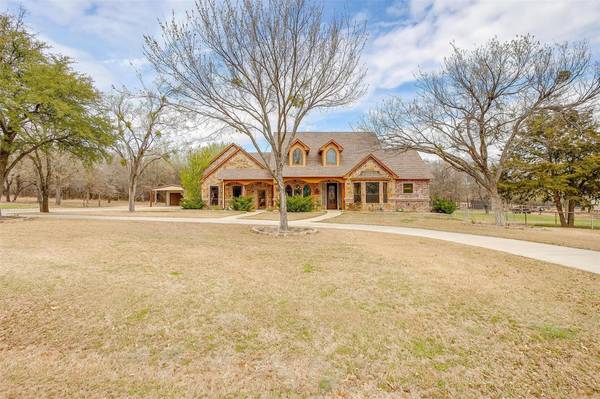 111 Brook Hollow Lane, Weatherford, TX 76088