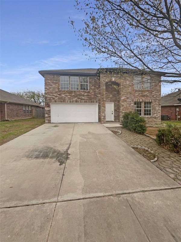 2108 Collington Drive, Roanoke, TX 76262