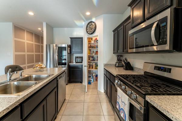 10328 Fort Elliott Trail Crowley, TX 76036