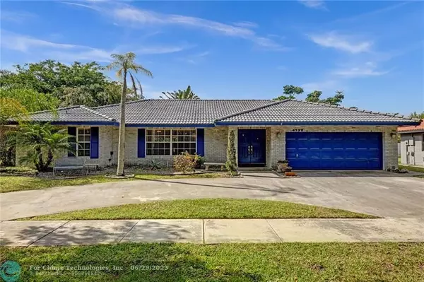 4732 NW 51st St, Coconut Creek, FL 33073