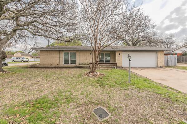 2022 E Park Row Drive, Arlington, TX 76010