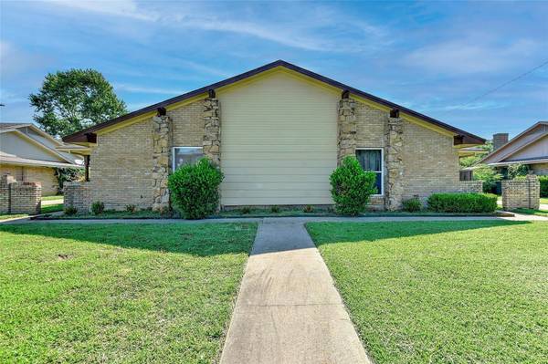 1817 Crescent Drive #1819,  Sherman,  TX 75092