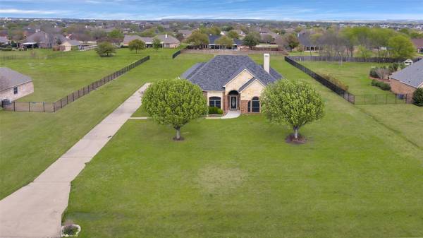 1177 E Secretariat Drive, Terrell, TX 75160