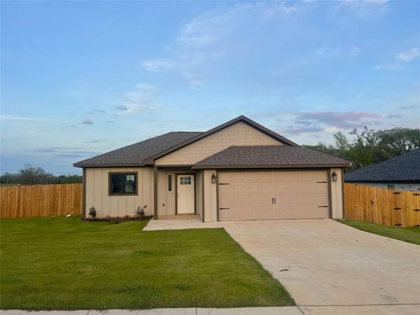 17222 Crossing Circle, Lindale, TX 75771