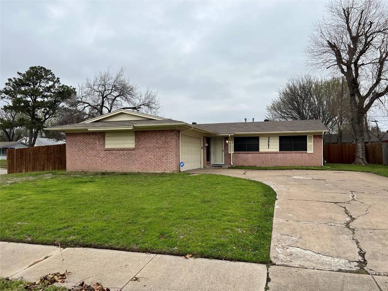 2441 Ridgewood Street, Irving, TX 75062