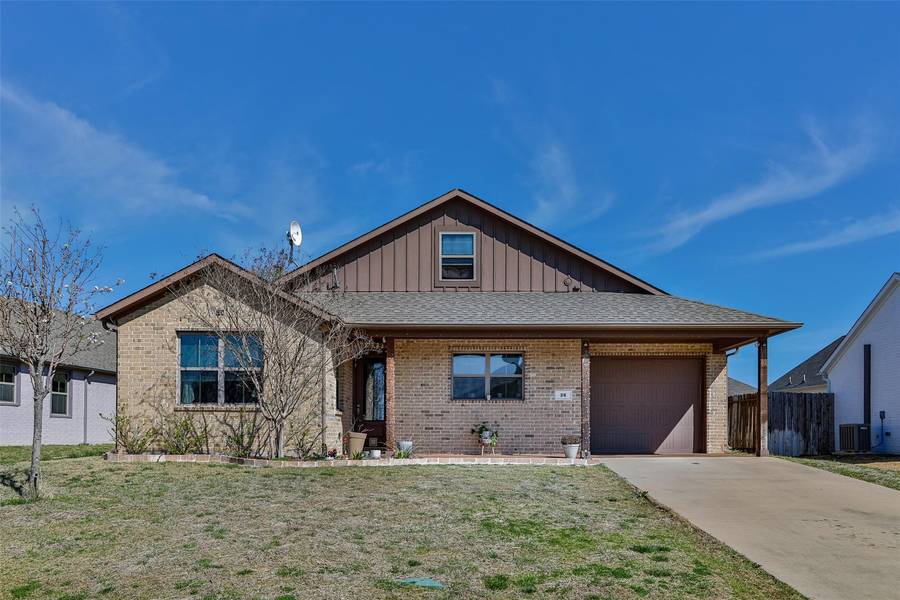 28 Heron Drive, Sanger, TX 76266