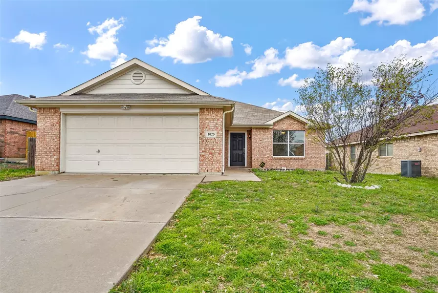 1025 Dove Trail, Arlington, TX 76002