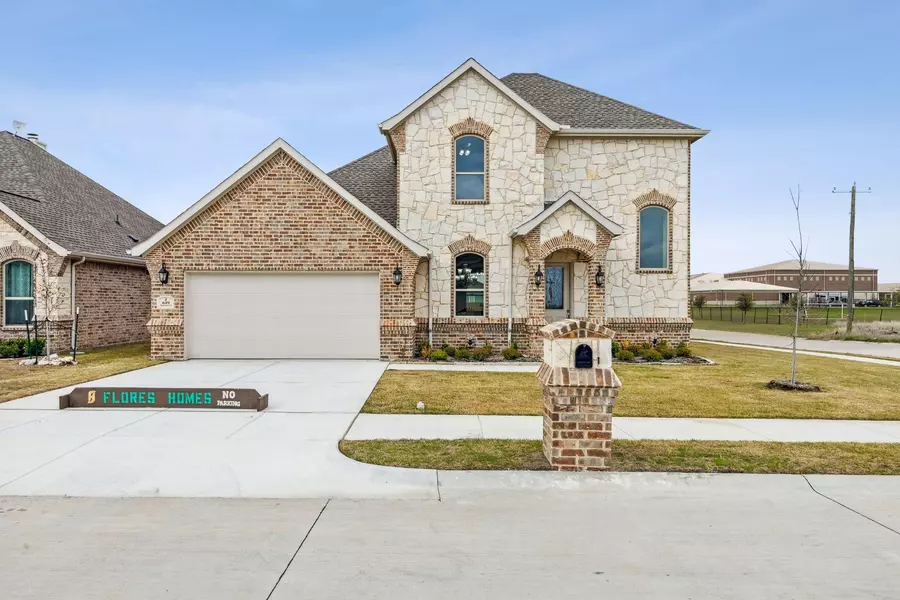 649 Xavier Court, Waxahachie, TX 75165