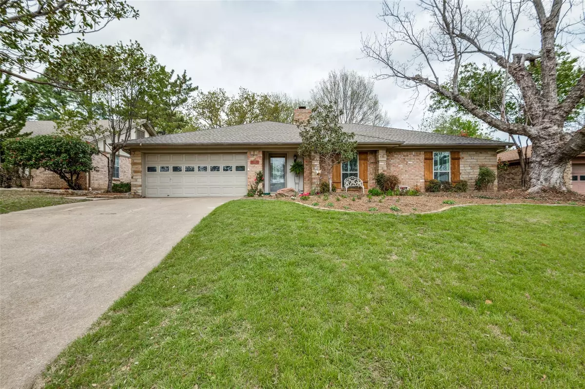 Hurst, TX 76054,420 Mountainview Drive