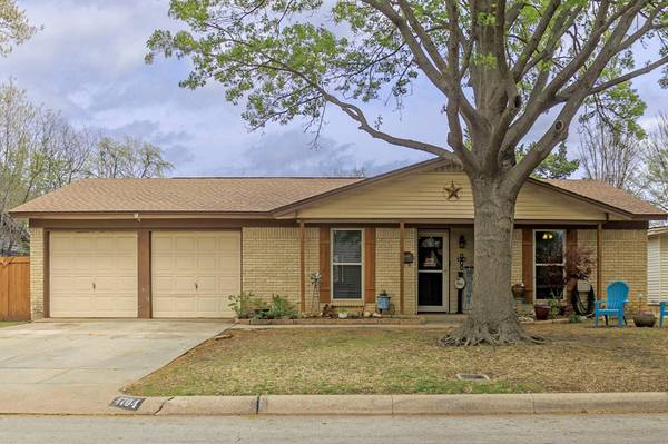 4704 Ivanhoe Drive, Fort Worth, TX 76132