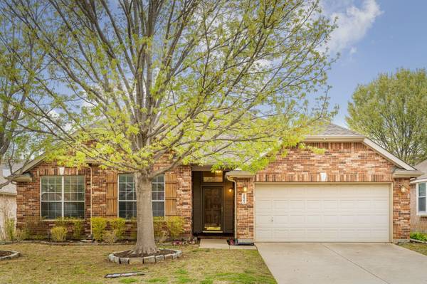 2621 Hollow Ridge Drive,  Denton,  TX 76210