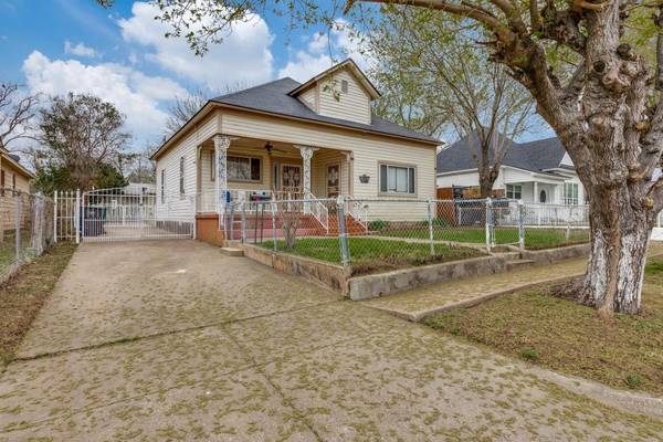 1405 Denver Avenue, Fort Worth, TX 76164