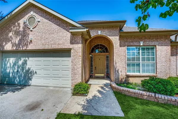 Grand Prairie, TX 75052,2756 Water Oak Drive