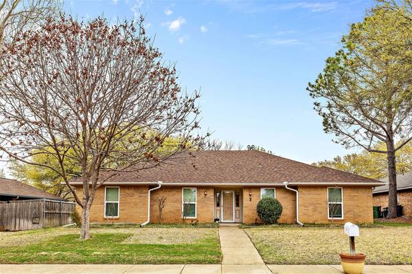 3 Whispering Lane, Hickory Creek, TX 75065