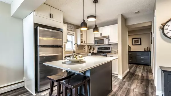 Calgary, AB T2T 3N1,1717 12 ST SW #301