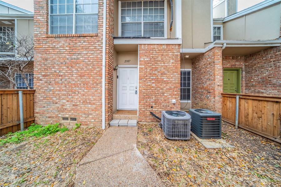 2307 Southlake Court, Irving, TX 75038