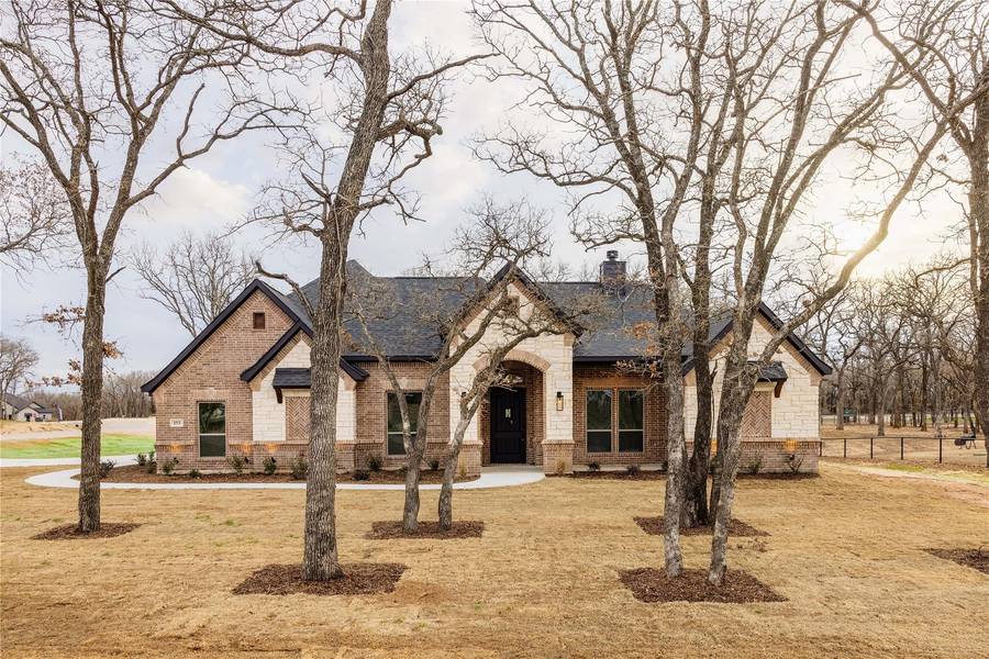 153 Clayton Crossing, Springtown, TX 76082