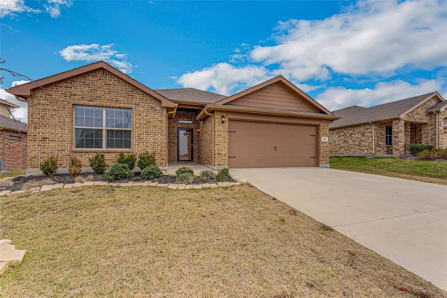 243 Saratoga Drive, Ponder, TX 76259