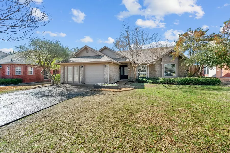 117 Windmill Ridge Drive, Rockwall, TX 75032